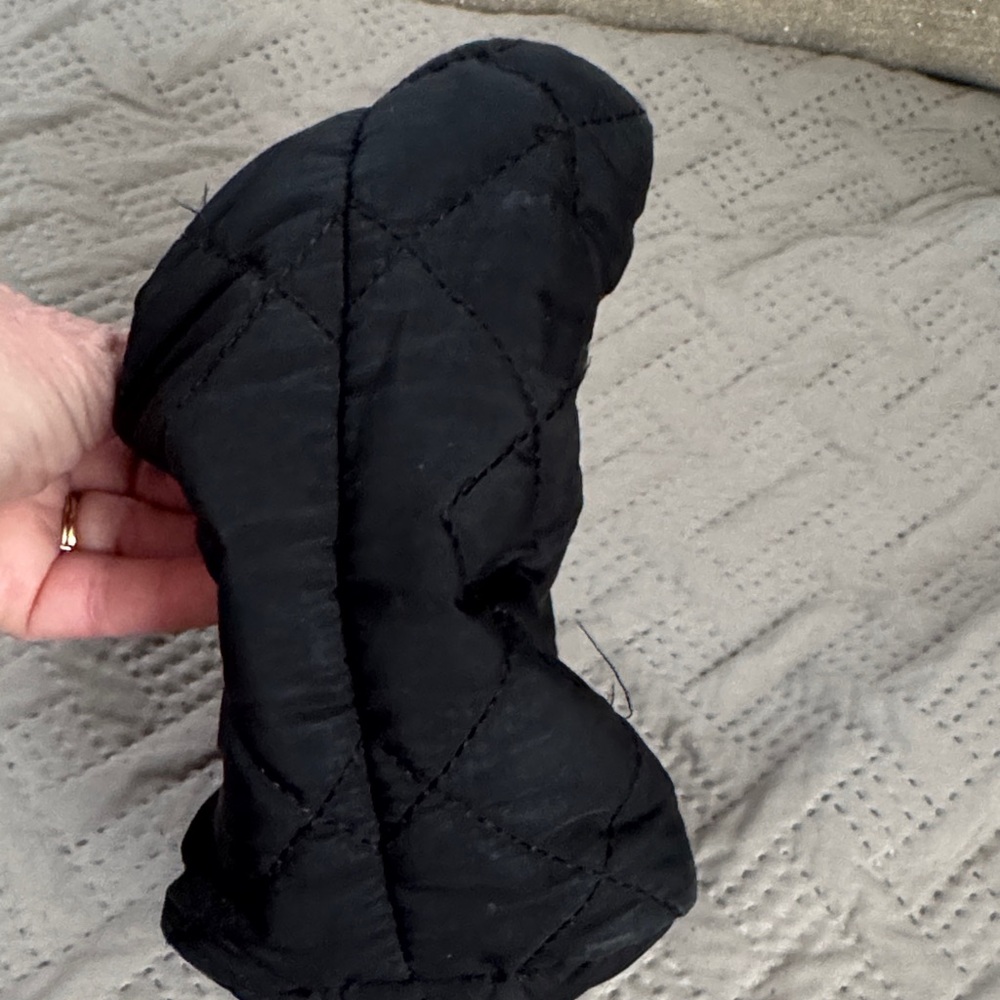 Marc Jacobs Quilted Black Pouch - Picture 5 of 9